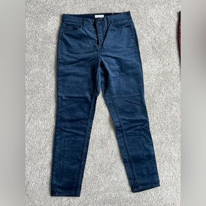 Mid-rise velvet skinny pant